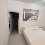 Bed & Breakfast Blue Dome Fira (Santorini)