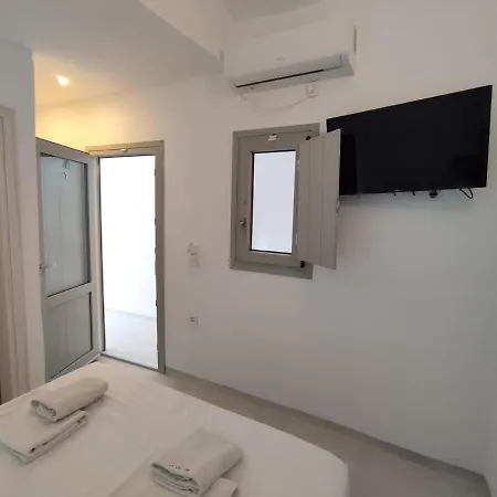 Blue Dome Bed and Breakfast Φηρά